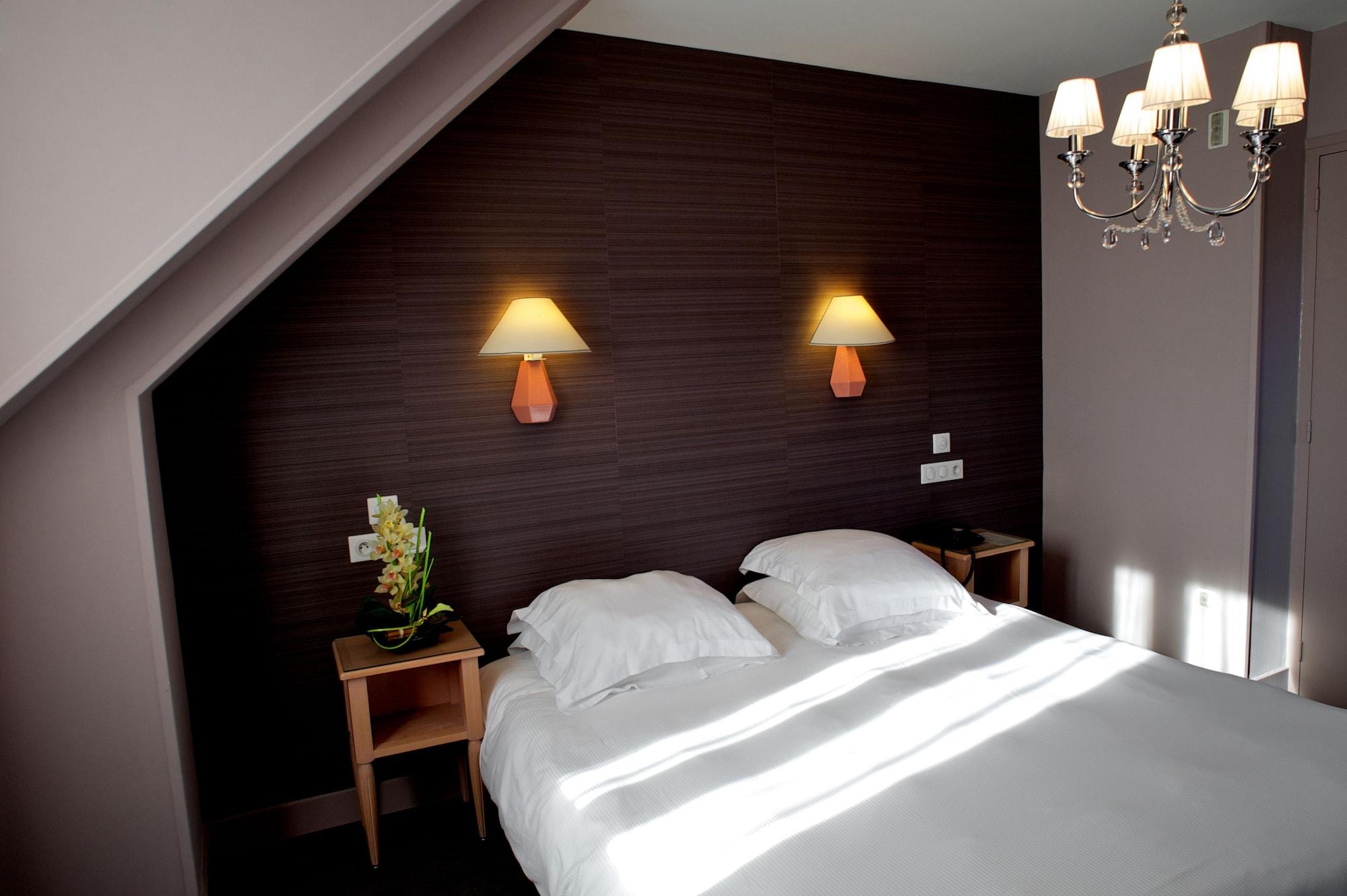 Grand Hotel De Courtoisville - Piscine & Spa, The Originals Relais Saint-Malo Buitenkant foto
