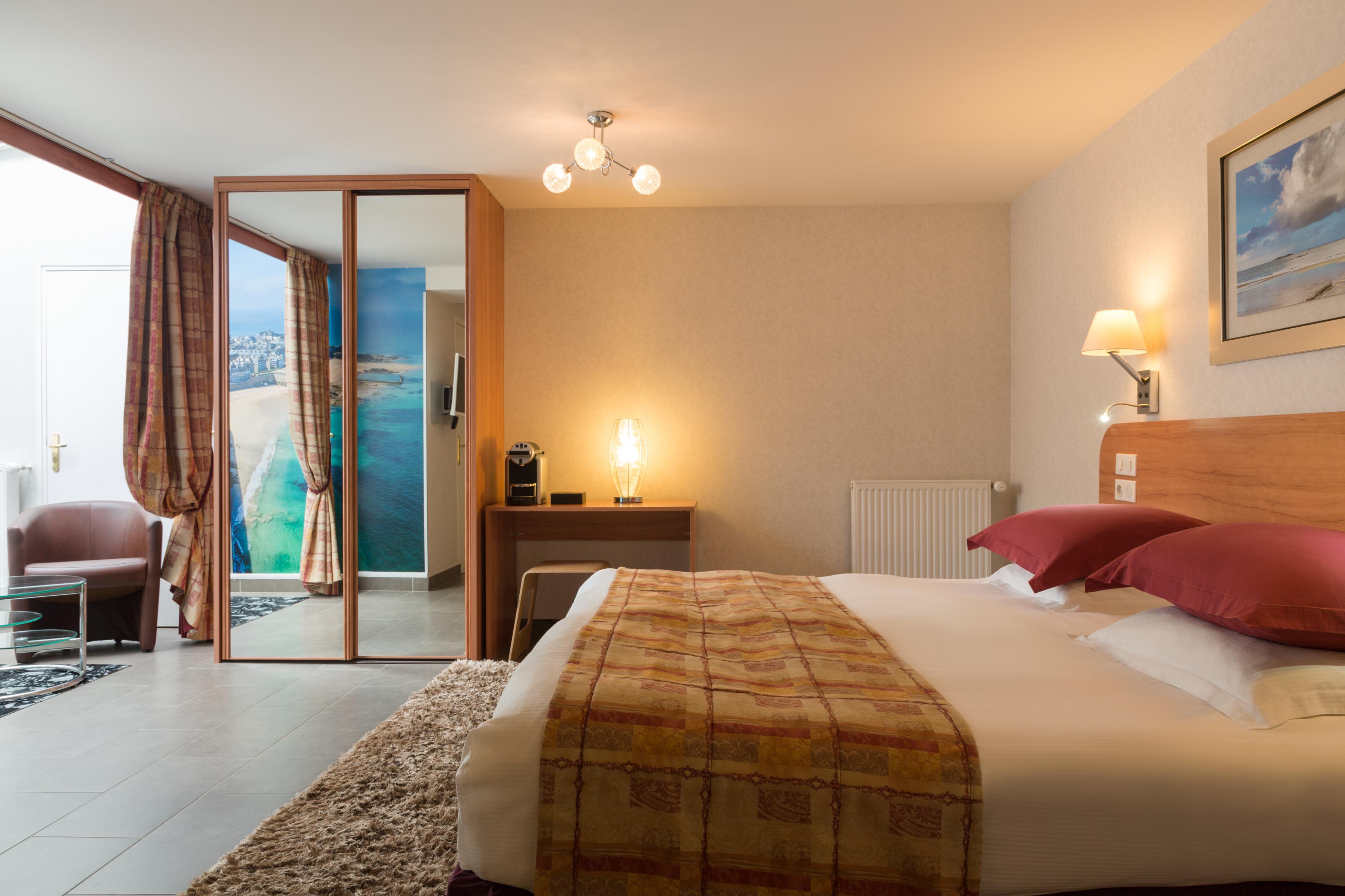 Grand Hotel De Courtoisville - Piscine & Spa, The Originals Relais Saint-Malo Buitenkant foto